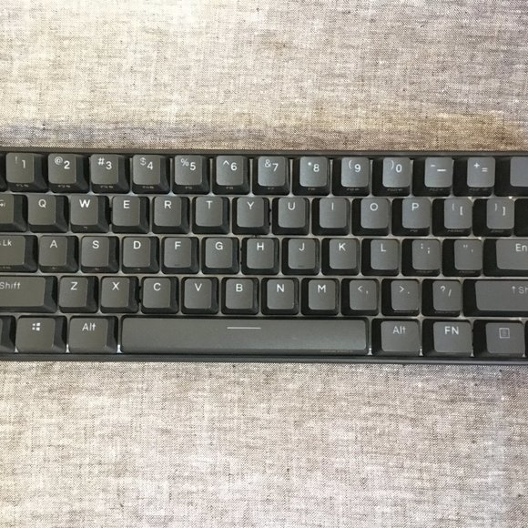 AnnePro2 60% Bluetooth Mechanical Gaming Keyboard - Picture 5 of 8